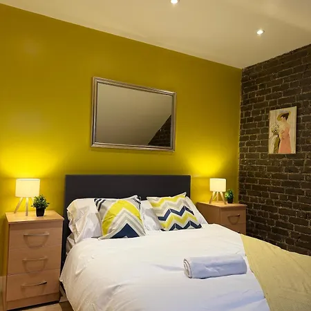 2 Bedroom City Stay Luxe London Edmonton Exterior photo