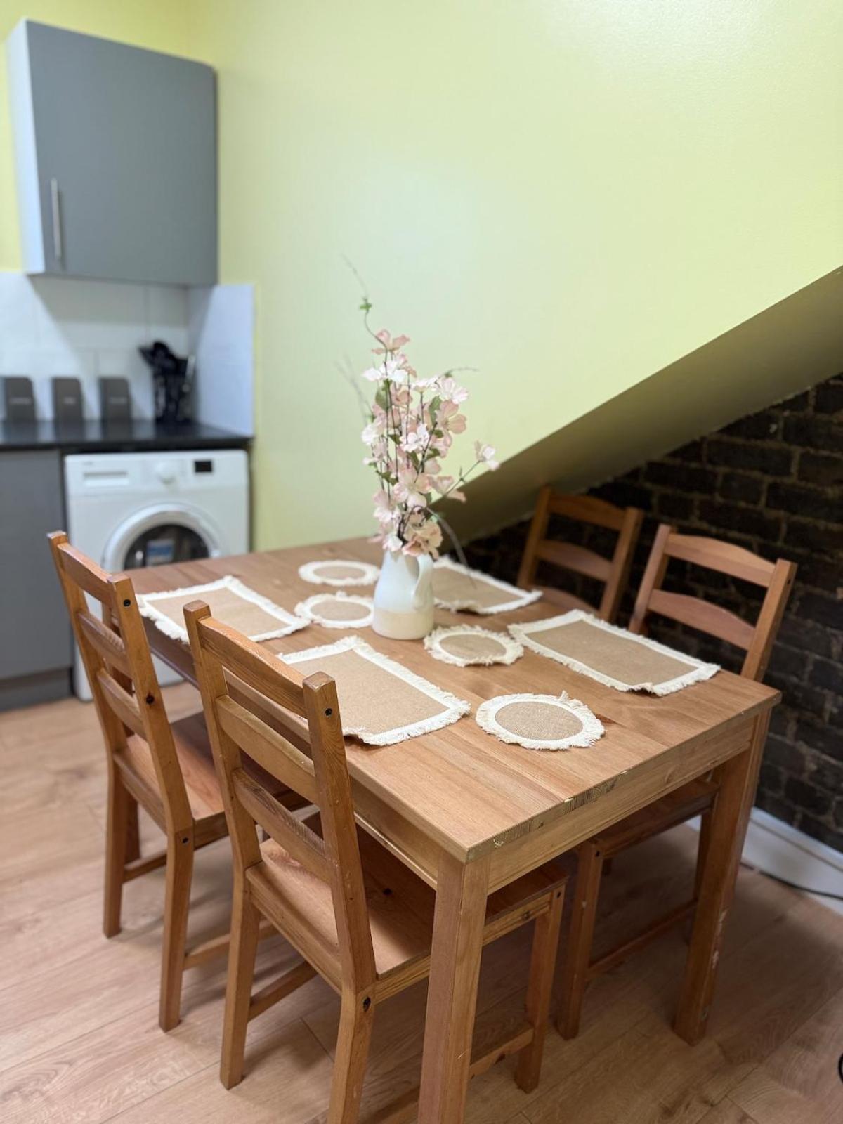 Apartment 2 Bedroom Luxe London *
